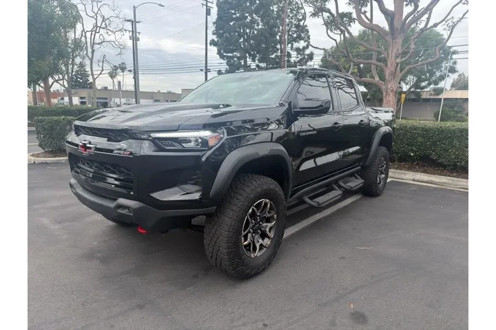 2024 Colorado ZR2 image 3