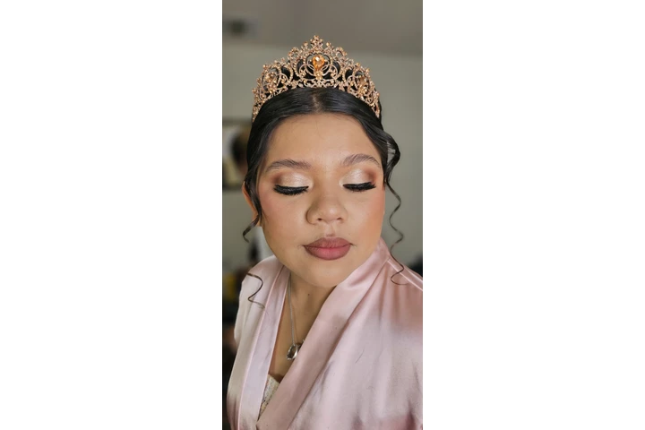 MAQUILLAJE Y PEINADO image 6