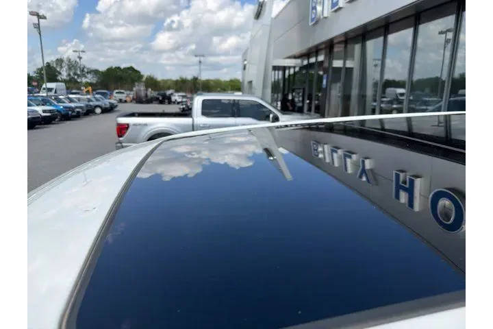 $39992 : Ford F-150 2022 4x4 Platinum image 5