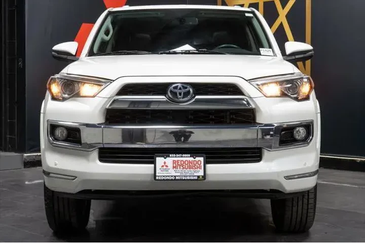 $27106 : Toyota 4Runner 2016 4x2 SR5 image 10