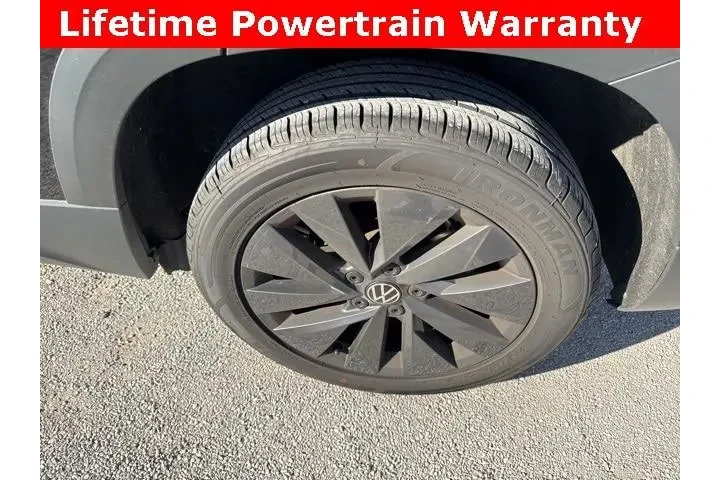 $18400 : Volkswagen Taos 2024 S 4dr S image 8