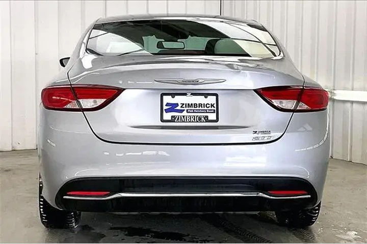 $10990 : Chrysler 200 2015 Limited 4d image 4