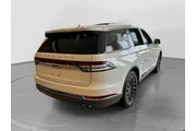 $37990 : Lincoln Aviator 2020 AWD Res thumbnail