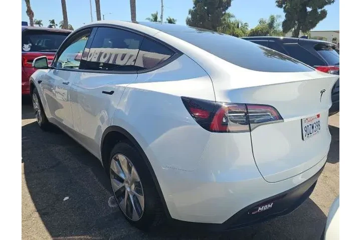 $30600 : Tesla Model Y 2023 AWD 4dr C image 3