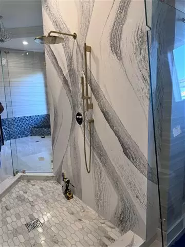 Shower Doors image 6