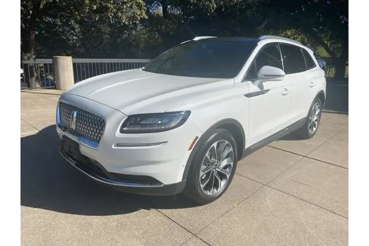 $26980 : Lincoln Nautilus 2022 Reserv image 1