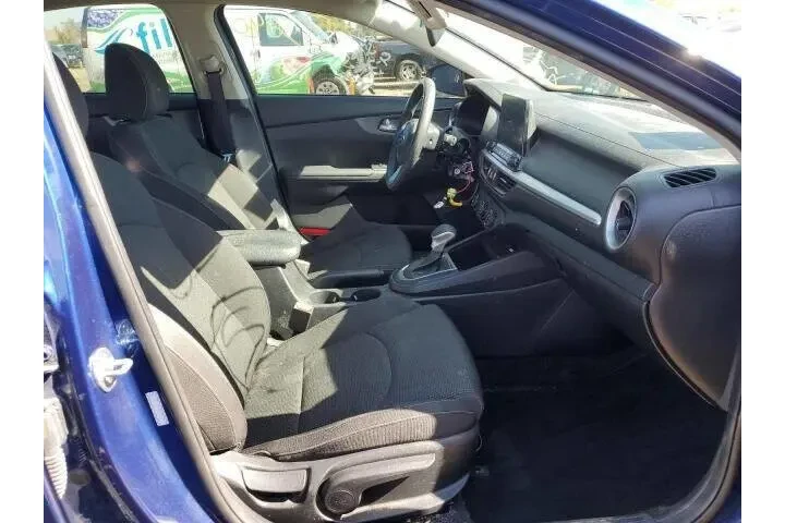 $15900 : 2021 Forte FE image 6