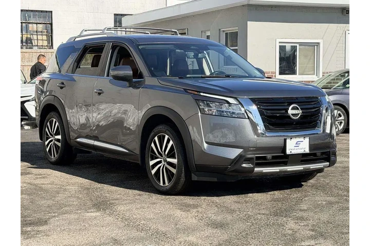 $36287 : Nissan Pathfinder 2024 AWD P image 1