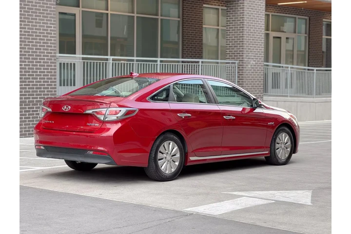 $7990 : 2016 HYUNDAI SONATA HYBRID image 8