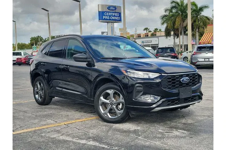 $18990 : Ford Escape 2024 AWD ST-Line image 1