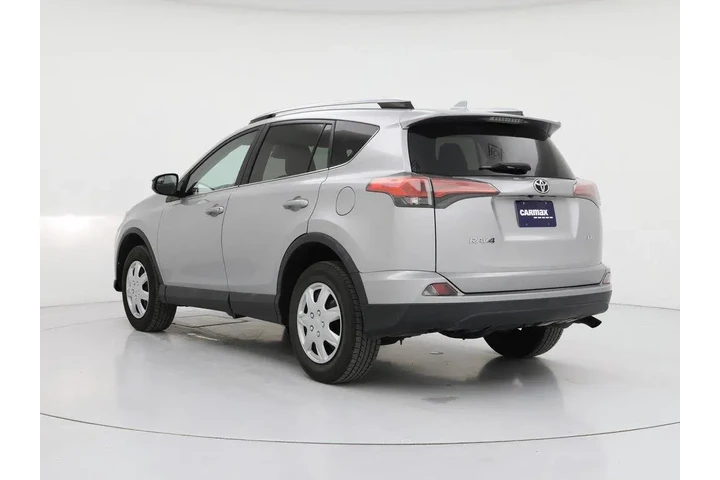 $16998 : Toyota RAV4 2017 LE 4dr SUV image 2