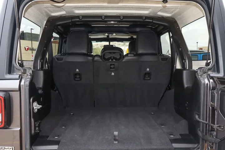 $32287 : 2021 Wrangler Unlimited Freed image 9
