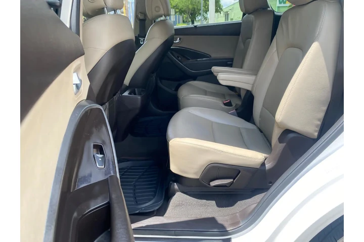 $9499 : Hyundai Santa Fe 2017 image 4