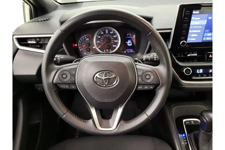 $21998 : Toyota Corolla Hatchback 202 image 10