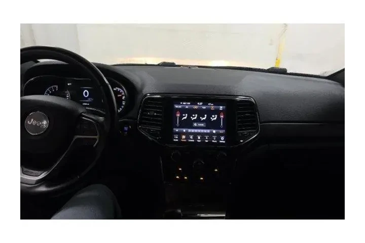 $25870 : Jeep Grand Cherokee 2021 4x4 image 9