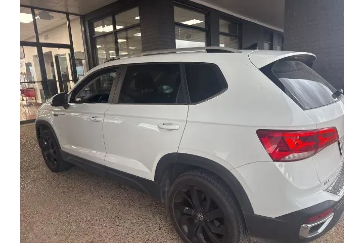$18778 : Volkswagen Taos 2022 SEL 4dr image 3