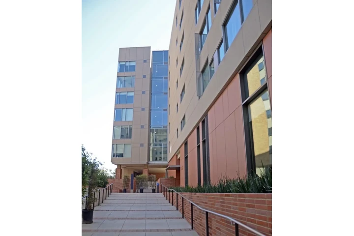 Limpieza en Univ UCLA image 2
