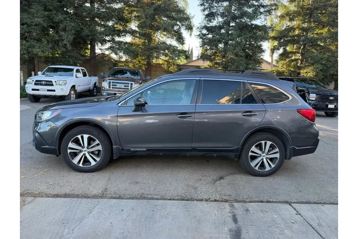 $18000 : Subaru Outback 2018 AWD 3.6R image 2
