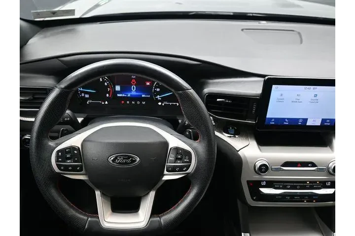 $27500 : Ford Explorer 2021 AWD Timbe image 10