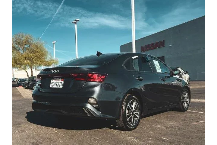 $14997 : Kia Forte 2022 LXS 4dr Sedan image 5