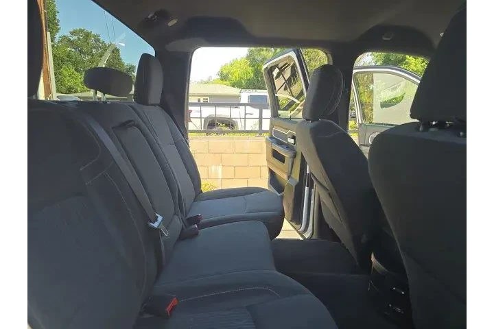 $39995 : Ram 2500 2019 4x2 Big Horn 4 image 10