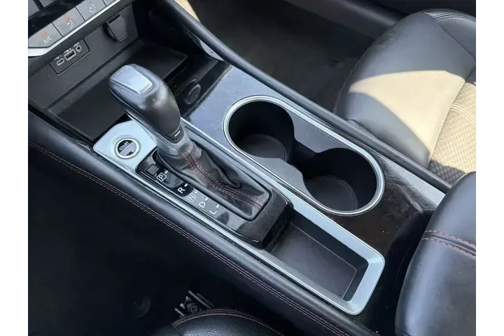 $19698 : Nissan Altima 2024 2.5 SR 4d image 10