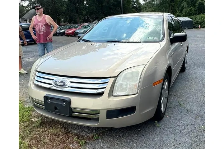 $4525 : 2008 Fusion image 2