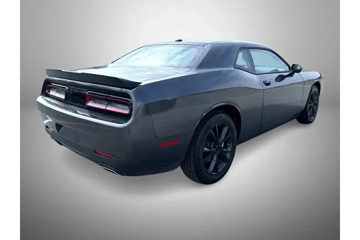 $30995 : Dodge Challenger 2023 AWD SX image 5