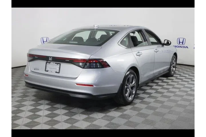 $27875 : Honda Accord 2024 EX 4dr Sed image 7