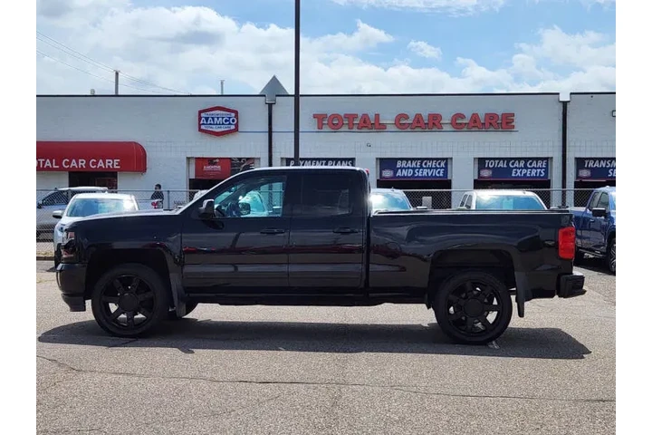 $17972 : 2017 Silverado 1500 LT Z71 image 3