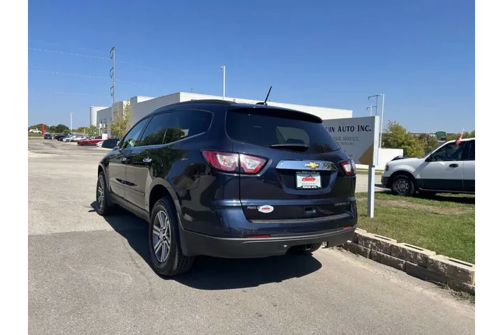 $7990 : 2016 Traverse LT image 3