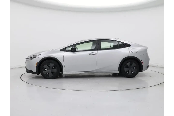 $29998 : Toyota Prius 2024 LE 4dr Hat image 3