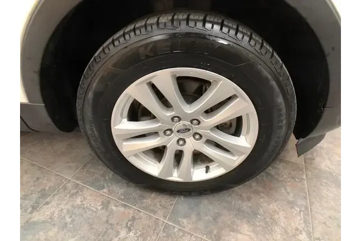 $14898 : Ford Explorer 2018 AWD XLT 4 image 9