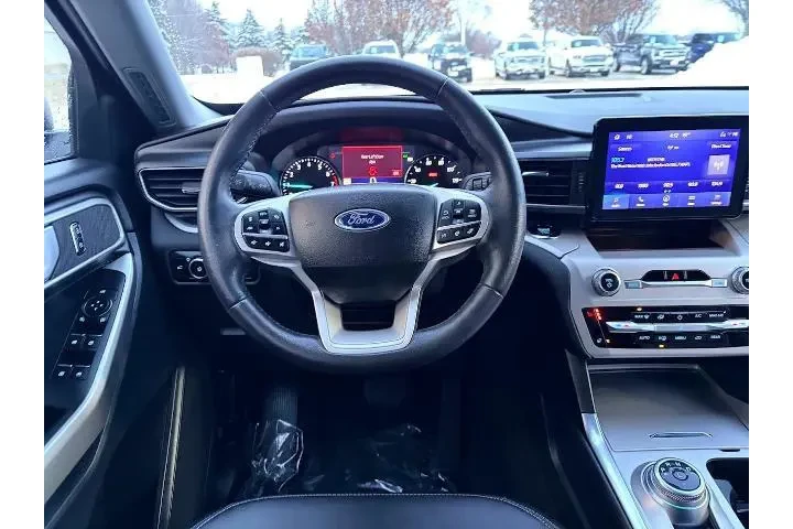 $34989 : Ford Explorer 2023 AWD XLT 4 image 5