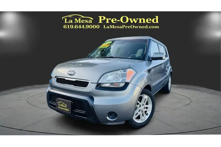 $6995 : 2011 Soul + 4-Door Wagon image 1