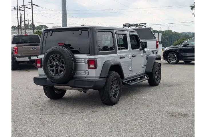 $31995 : Jeep Wrangler 2024 4x4 Sport image 5