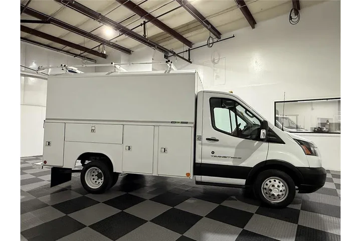 $21087 : Transit Chassis 2019 image 3