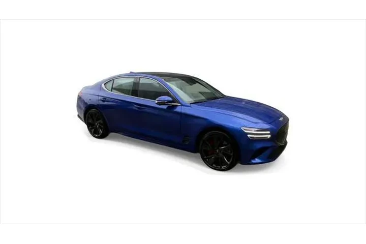 $37844 : Genesis G70 2023 3.3T Standa image 2