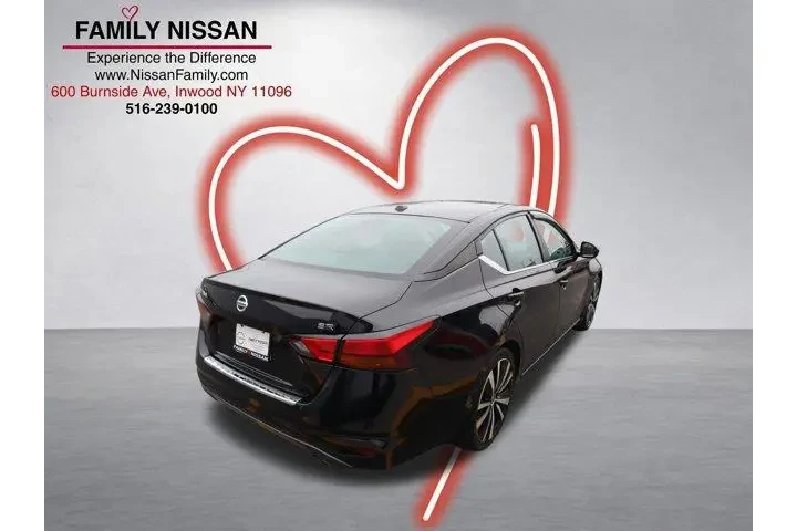 $15761 : Nissan Altima 2021 2.5 SR 4d image 3