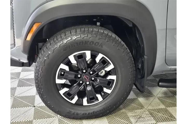 $35988 : Nissan Frontier 2024 4x4 PRO image 5