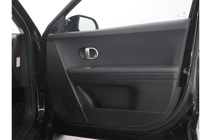 $27998 : Hyundai IONIQ 5 2024 AWD SEL image 9