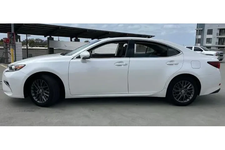 $28900 : Lexus ES 350 2018 4dr Sedan image 5