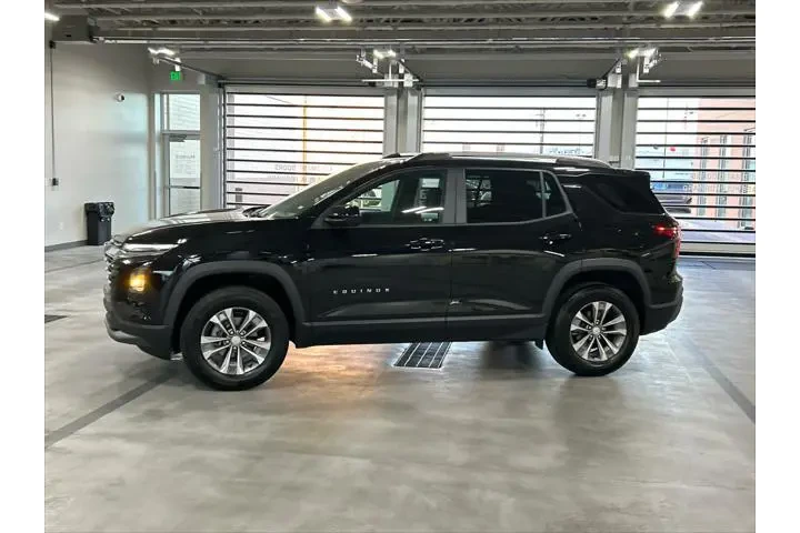 $25532 : Chevrolet Equinox 2025 4x4 L image 2
