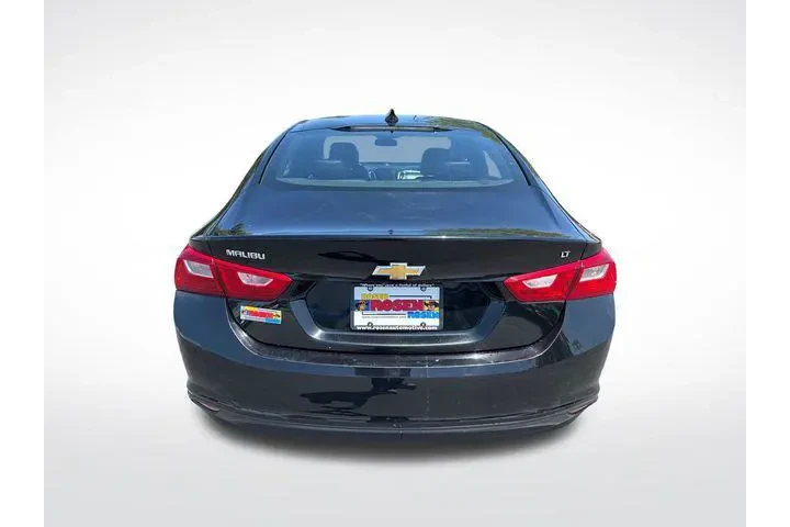 $14889 : Chevrolet Malibu 2017 LT 4dr image 4