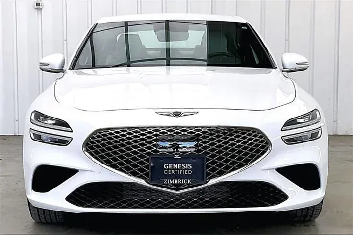 $35990 : Genesis G70 2025 2.5T Standa image 3