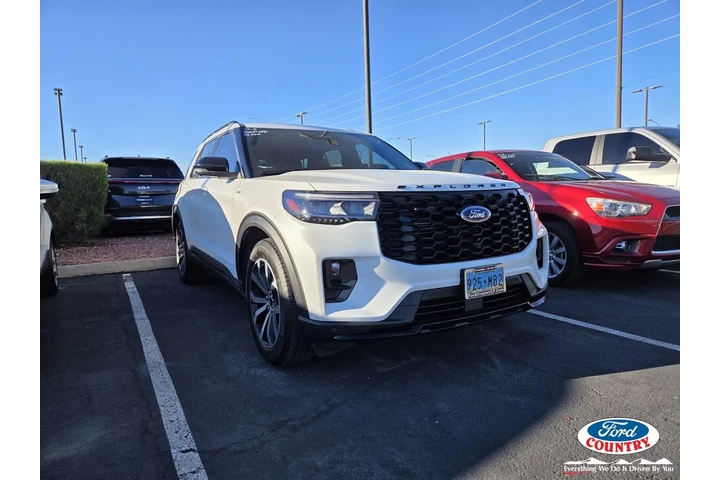 $39995 : Ford Explorer 2025 ST-Line 4 image 1