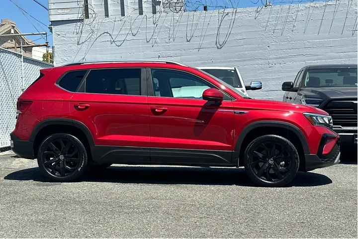 $21900 : Volkswagen Taos 2023 SE 4dr image 3