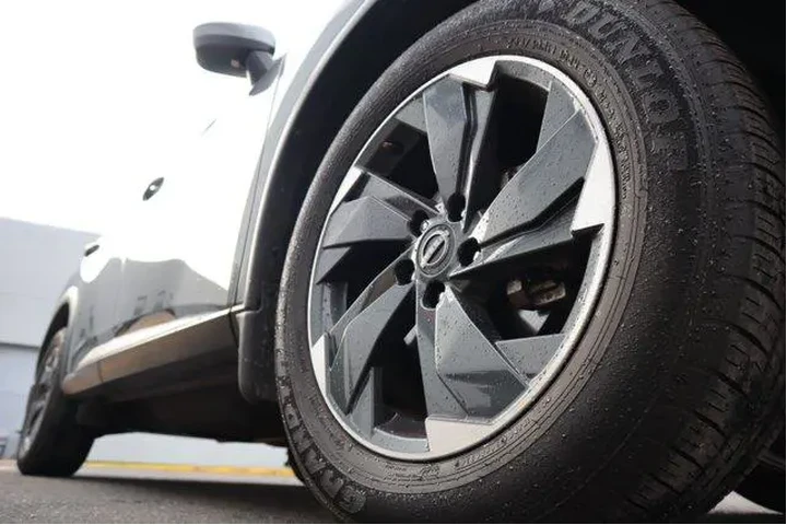 $24209 : Nissan Rogue 2024 AWD SV 4dr image 9