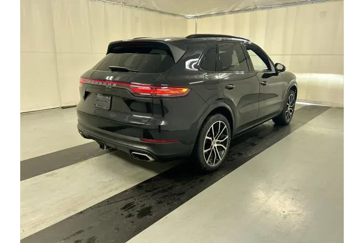$37990 : Porsche Cayenne 2021 AWD 4dr image 2