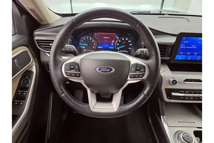 $28998 : Ford Explorer 2023 AWD XLT 4 image 10